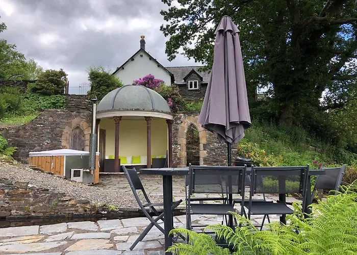 Bryn Melyn Farm Cottages